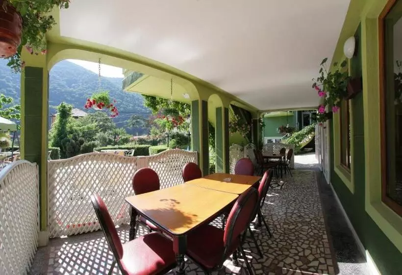 پانسیون Villa Hera