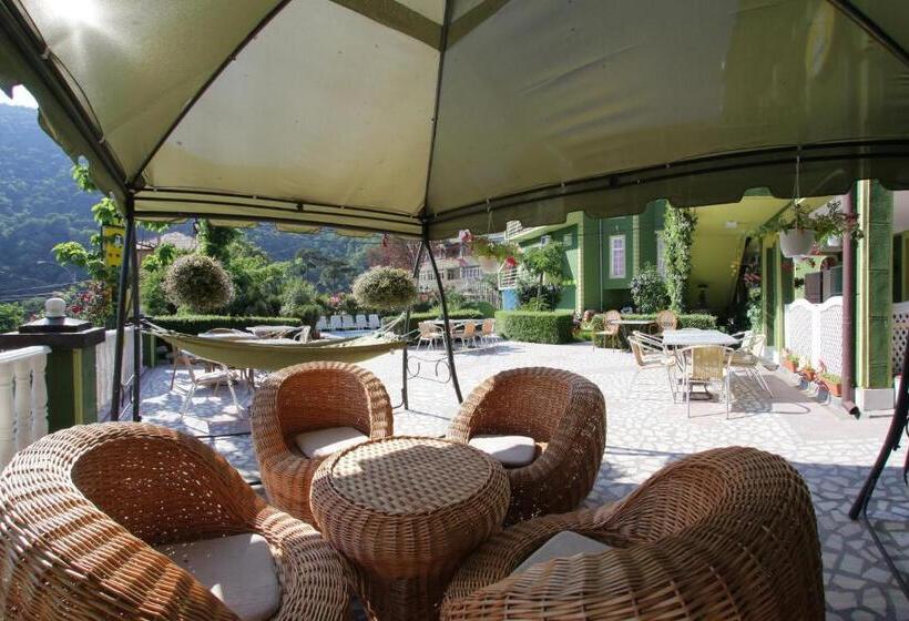 پانسیون Villa Hera