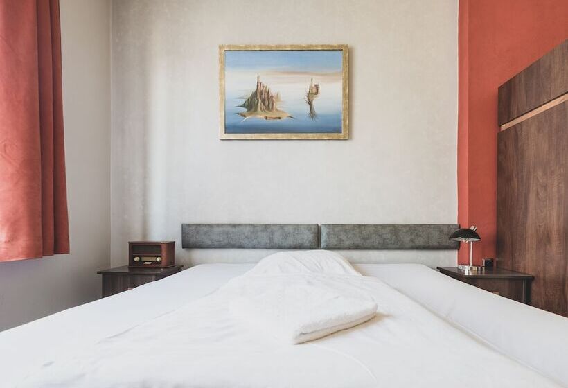 Cybulskiego Guest Rooms