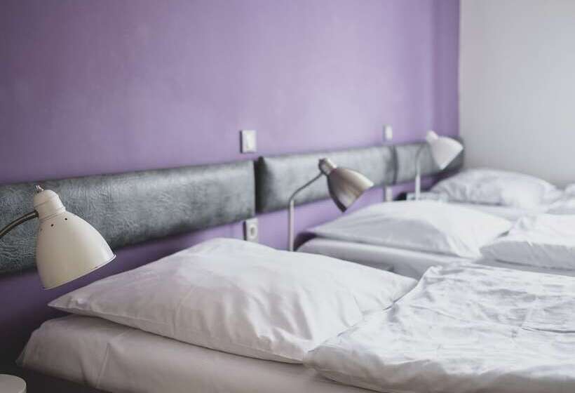 Cybulskiego Guest Rooms