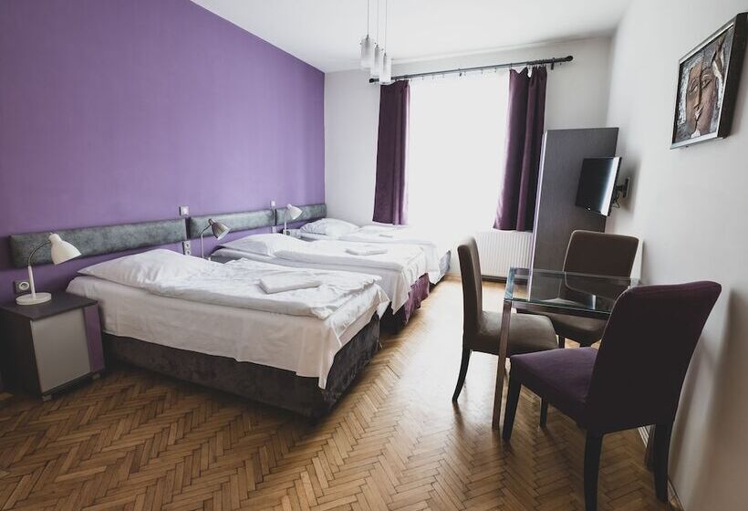 Cybulskiego Guest Rooms