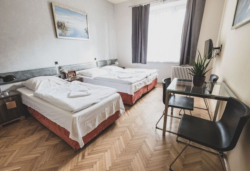 Cybulskiego Guest Rooms