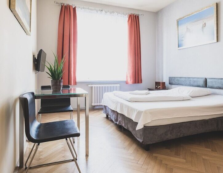 Cybulskiego Guest Rooms