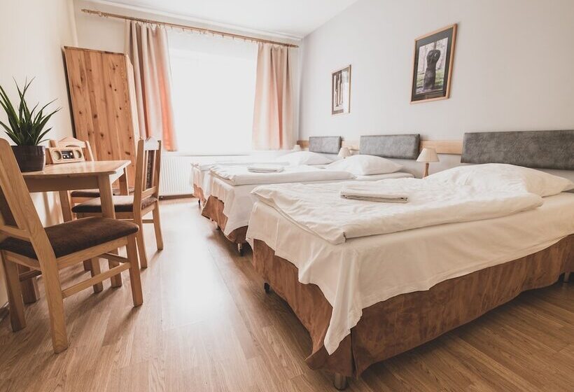 Cybulskiego Guest Rooms