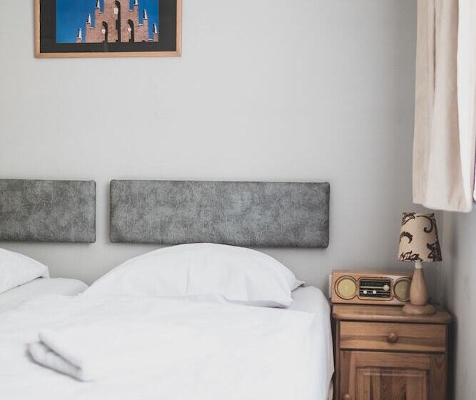 Cybulskiego Guest Rooms