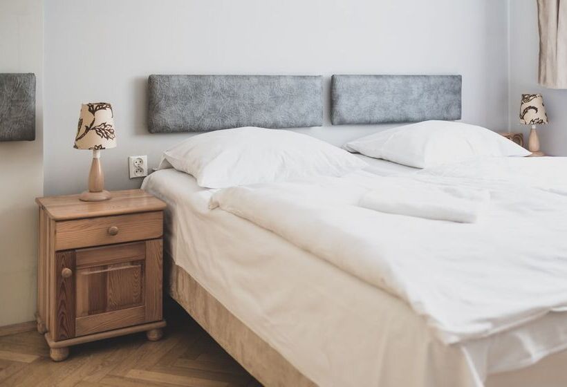 Cybulskiego Guest Rooms