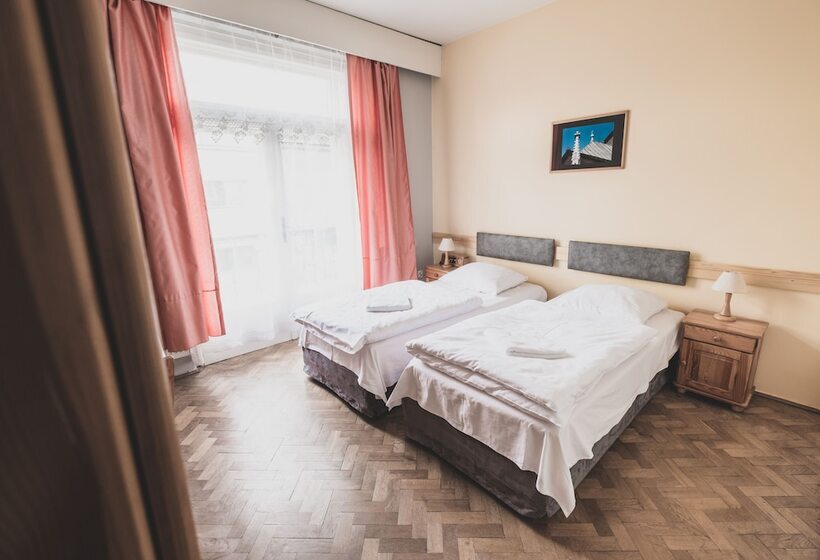Cybulskiego Guest Rooms