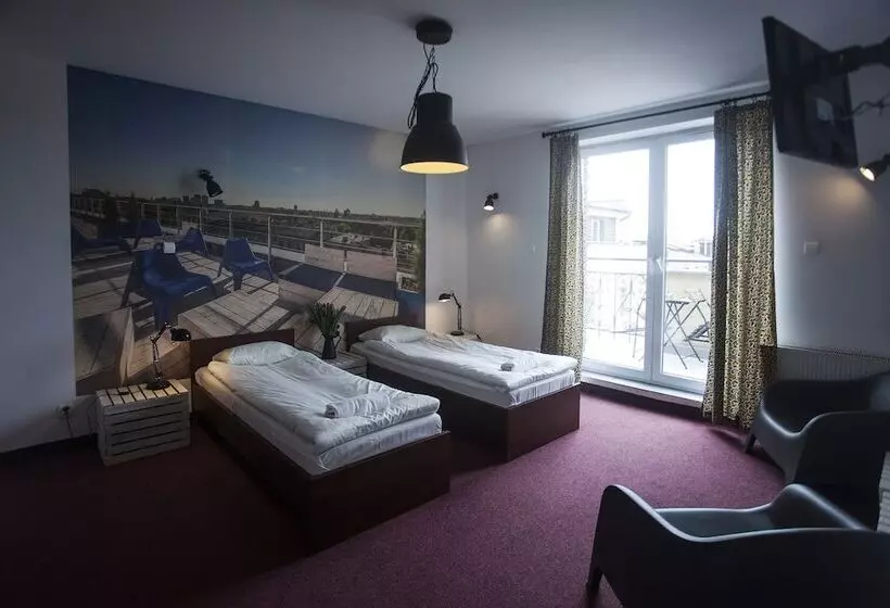 הוסטל Flamingo Centrum