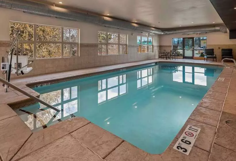 Отель Best Western Plus Ponderay Mountain Lodge Sandpoint