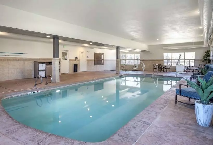 Отель Best Western Plus Ponderay Mountain Lodge Sandpoint