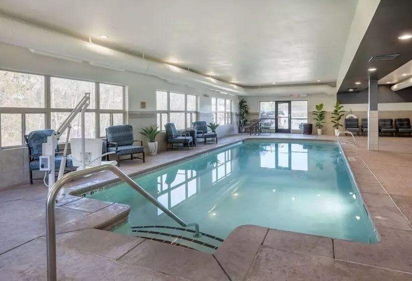 Отель Best Western Plus Ponderay Mountain Lodge Sandpoint