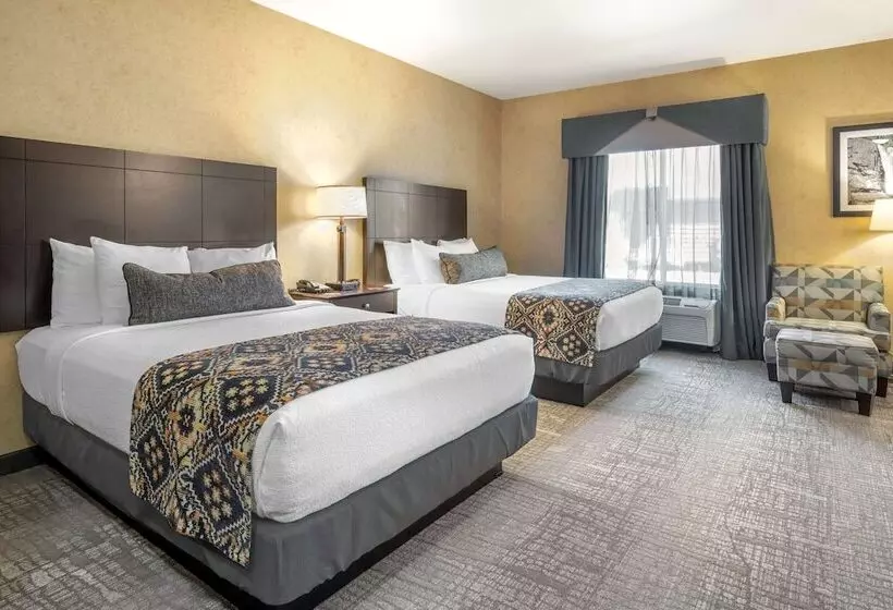 Отель Best Western Plus Ponderay Mountain Lodge Sandpoint