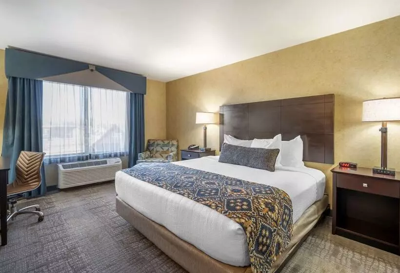 Отель Best Western Plus Ponderay Mountain Lodge Sandpoint