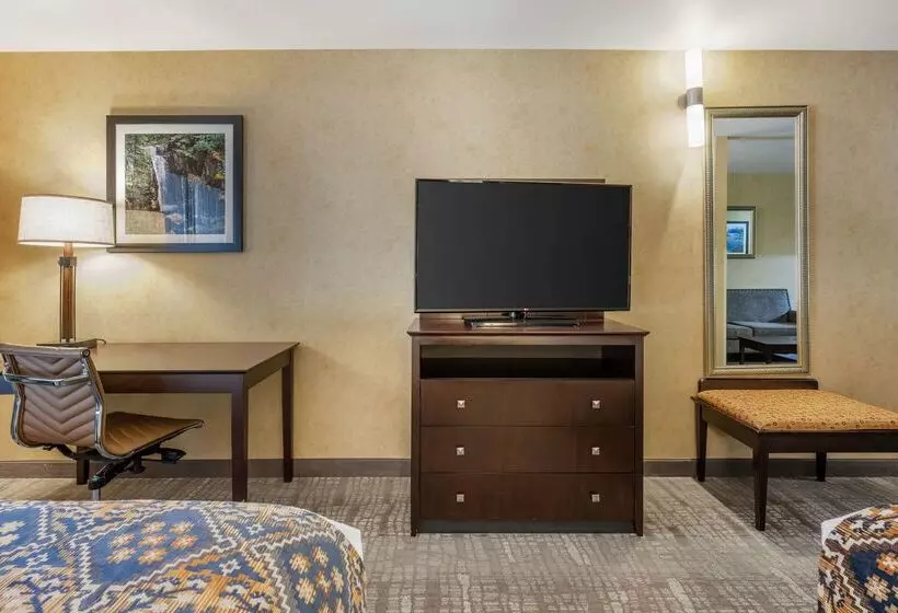 Отель Best Western Plus Ponderay Mountain Lodge Sandpoint