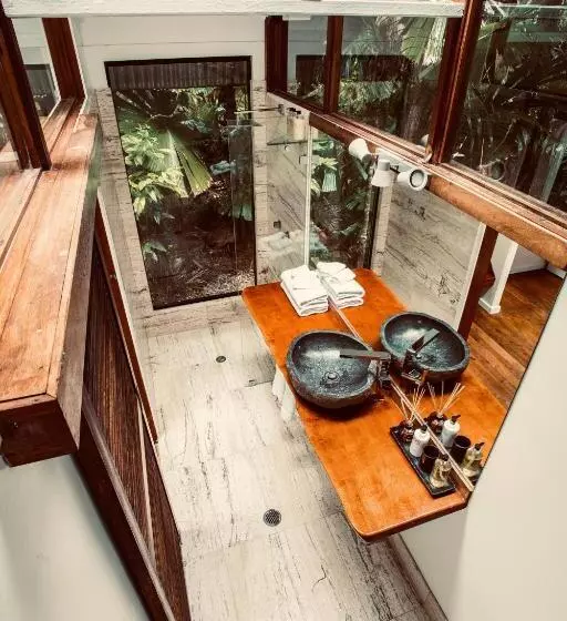 Отель Daintree Wilderness Lodge