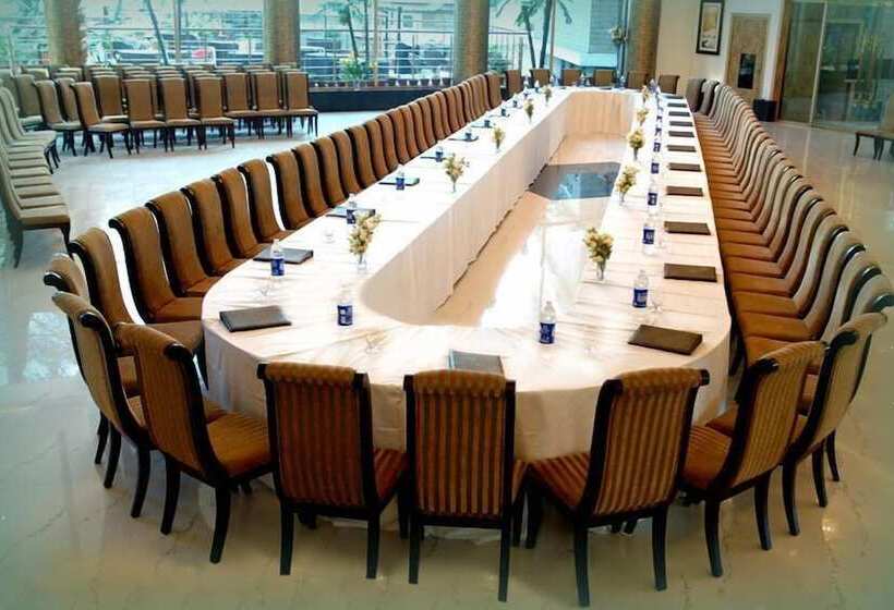 فندق East Bourne Resort & Spa