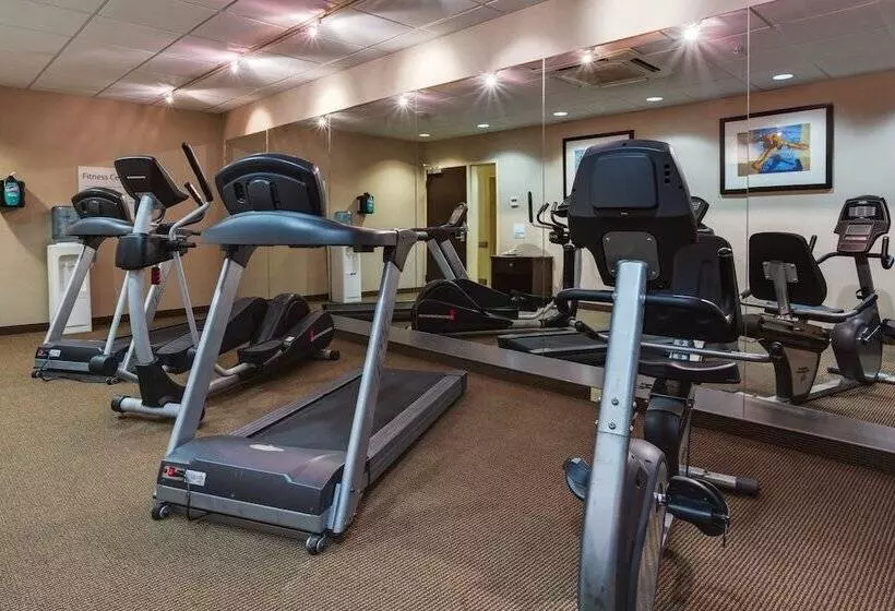 Отель Holiday Inn Express & Suites Moultrie, An Ihg