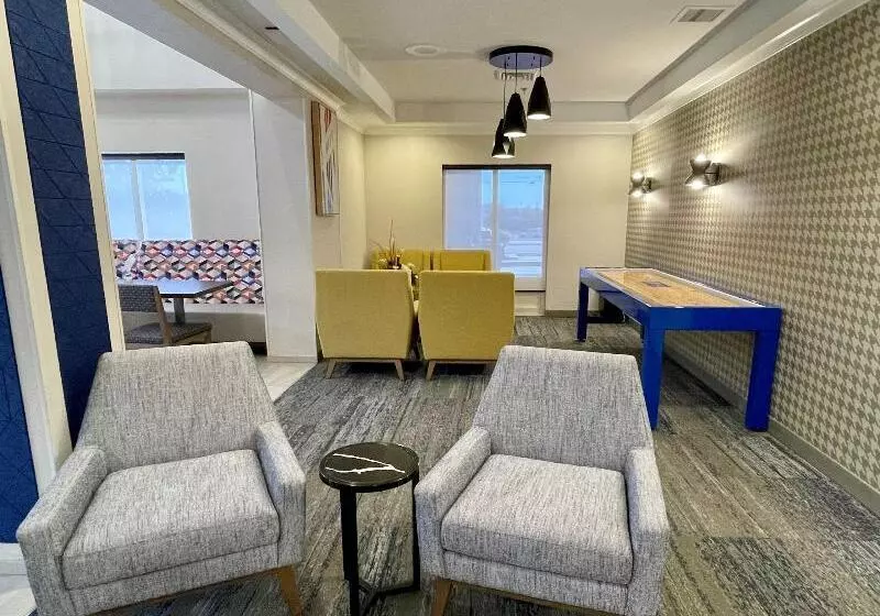 Otel Holiday Inn Express & Suites Tuscaloosa University, An Ihg