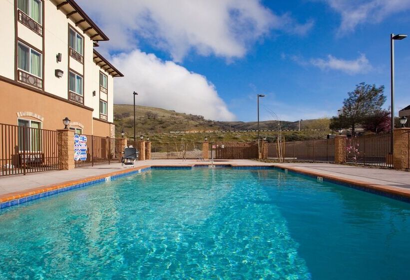 酒店 Holiday Inn Express & Suites Frazier Park, An Ihg