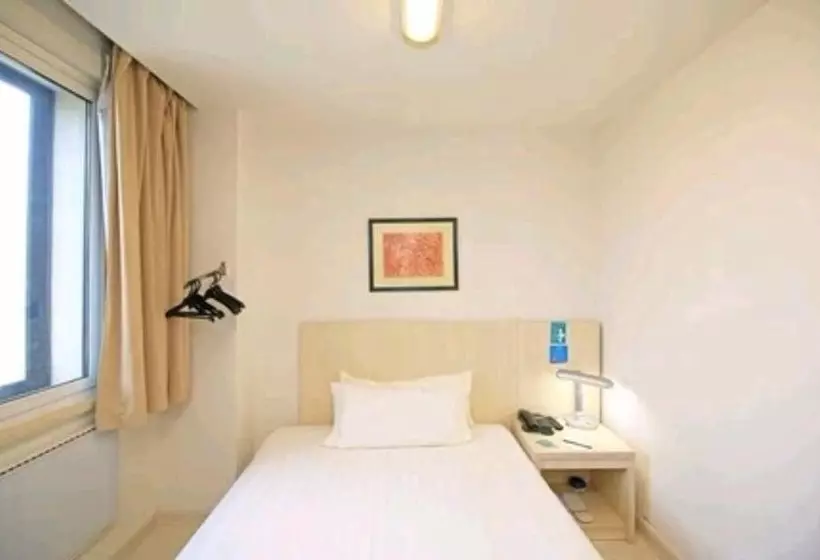 هتل Jinjiang Inn Dalian Jiefang Road