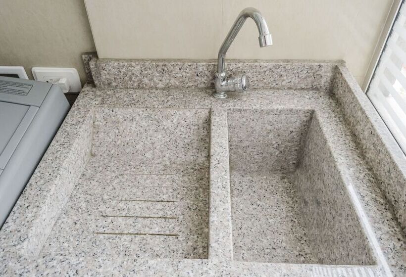 ホテル Regency Suites La Feria