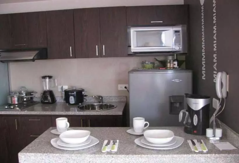 호텔 Regency Suites La Feria