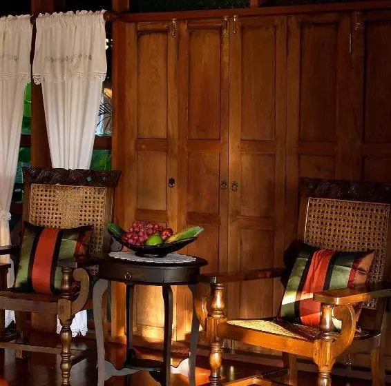 فندق The Granary Resort