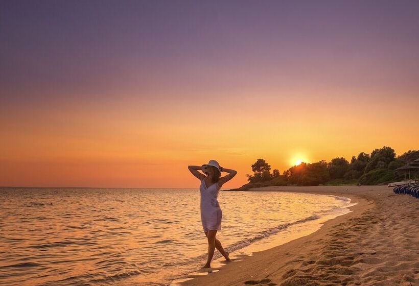 Lagomandra Hotel And Spa