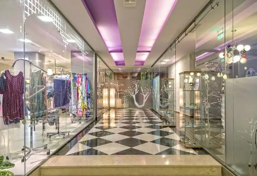 Lagomandra Hotel And Spa