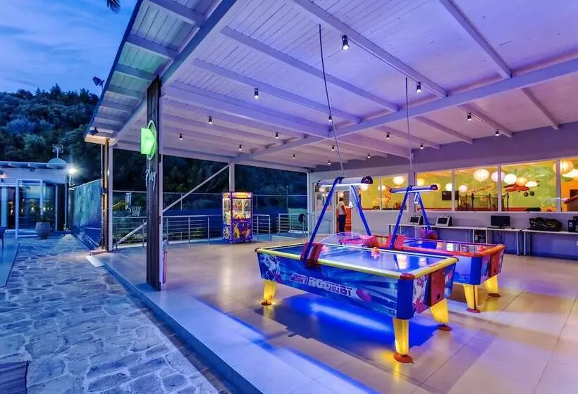 Lagomandra Hotel And Spa