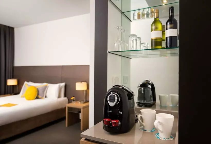 בית מלון כפרי Atura Dandenong