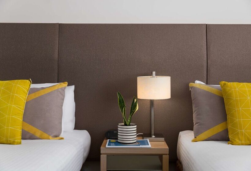 Отель Atura Dandenong