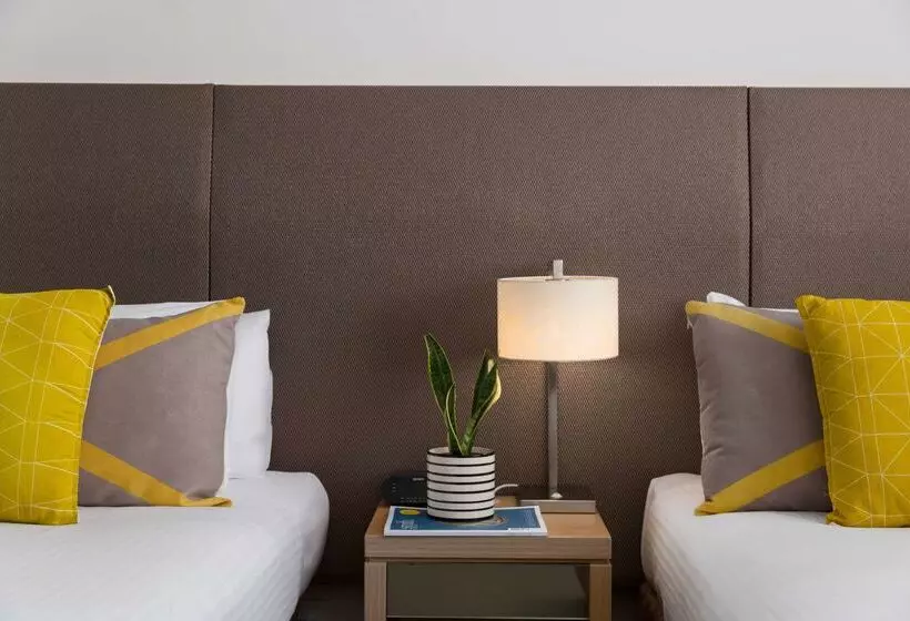 בית מלון כפרי Atura Dandenong