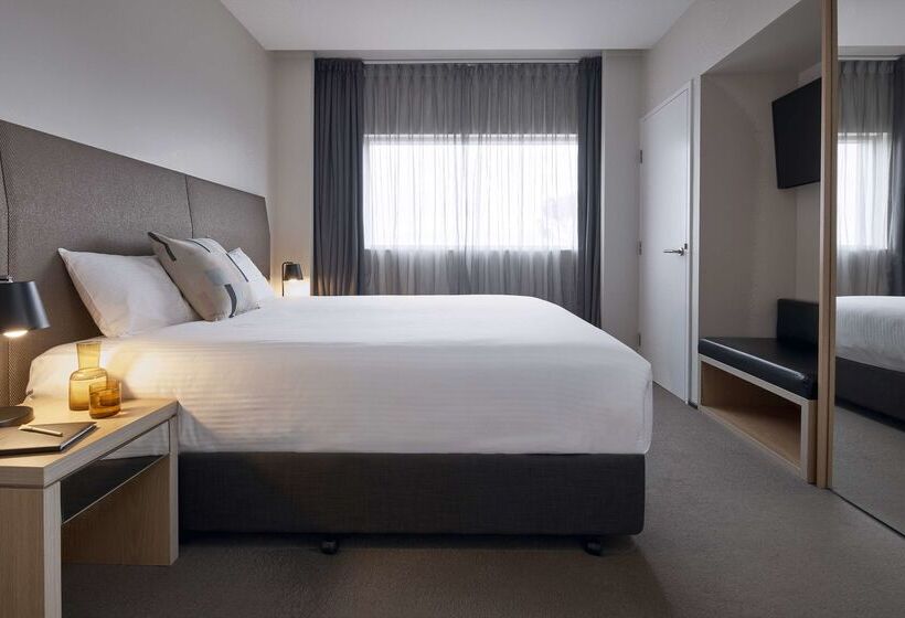 Отель Atura Dandenong