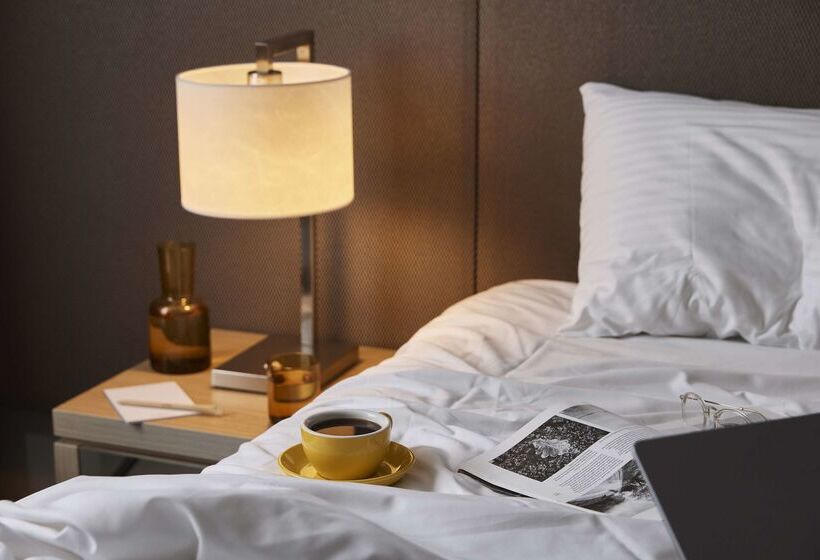 Отель Atura Dandenong