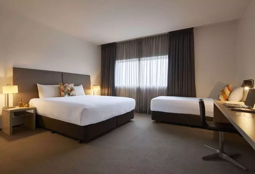 בית מלון כפרי Atura Dandenong