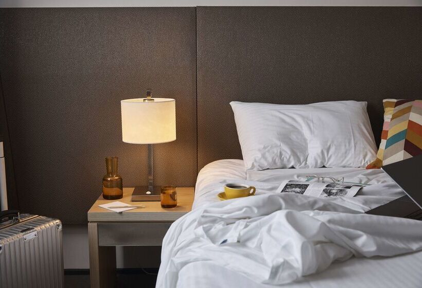 Отель Atura Dandenong