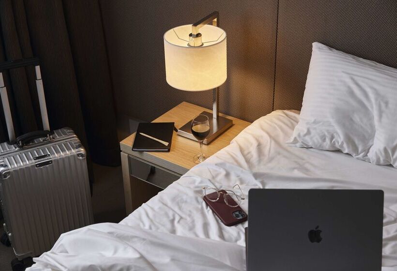 Отель Atura Dandenong