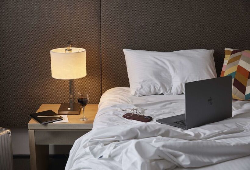 Отель Atura Dandenong