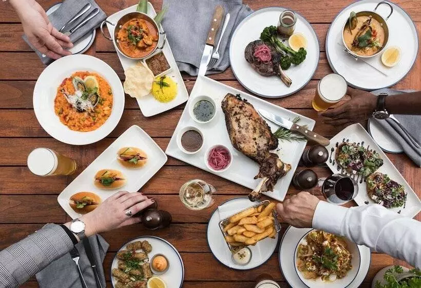 בית מלון כפרי Atura Dandenong