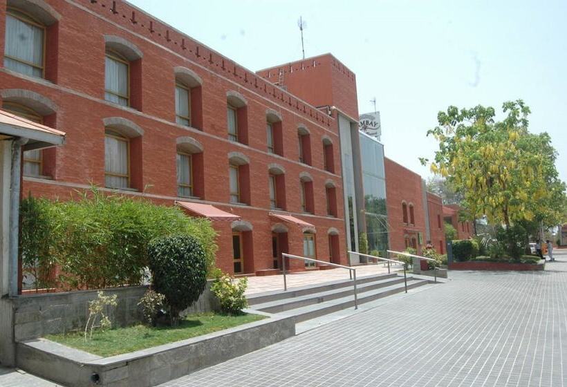 فندق Cambay Sapphire  Gandhinagar