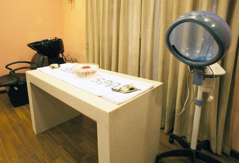 فندق Cambay Sapphire  Gandhinagar