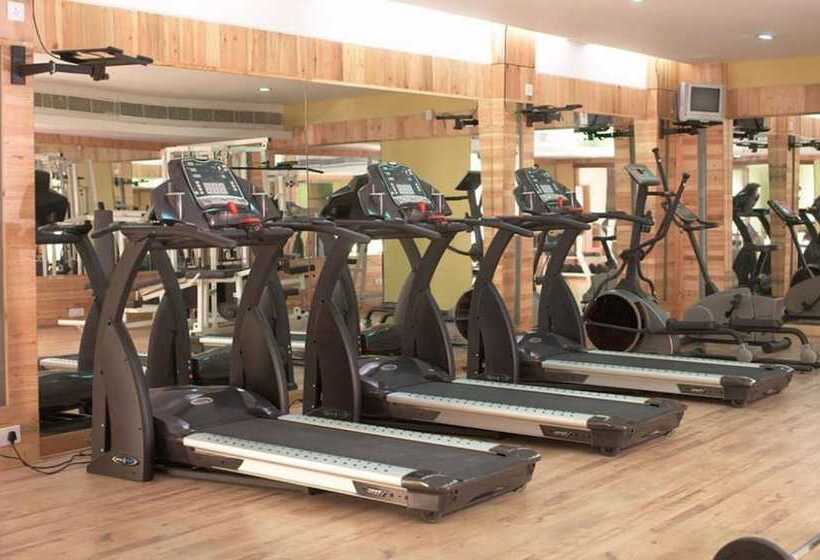 فندق Cambay Sapphire  Gandhinagar