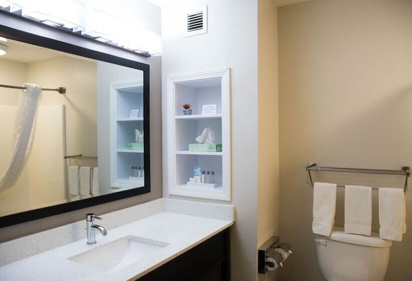 호텔 Crossroads Inn And Suites