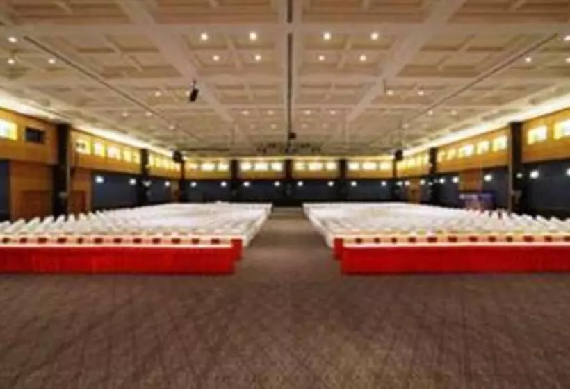 בית מלון כפרי Diamond Plaza