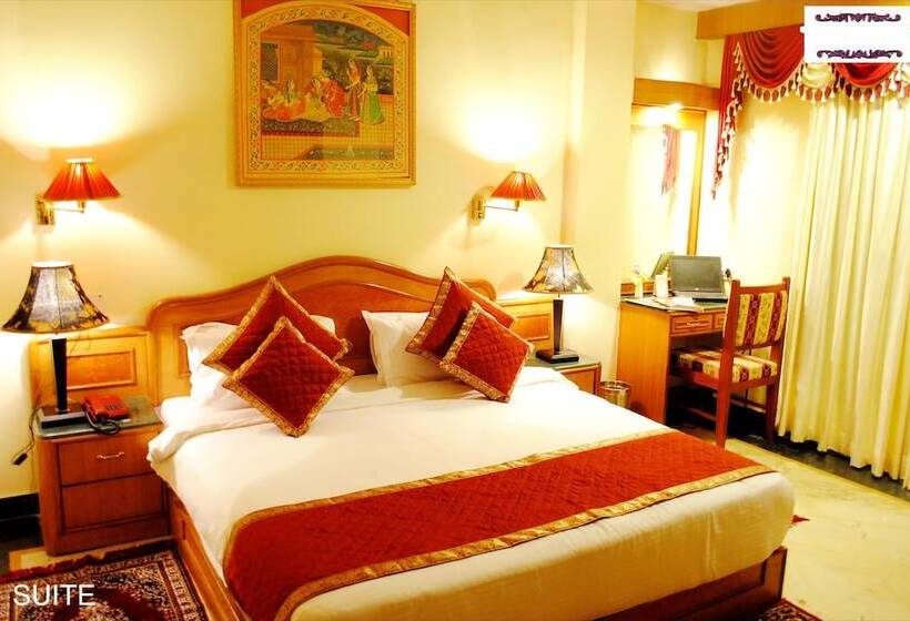 Hotel Fort Chandragupt Jaipur