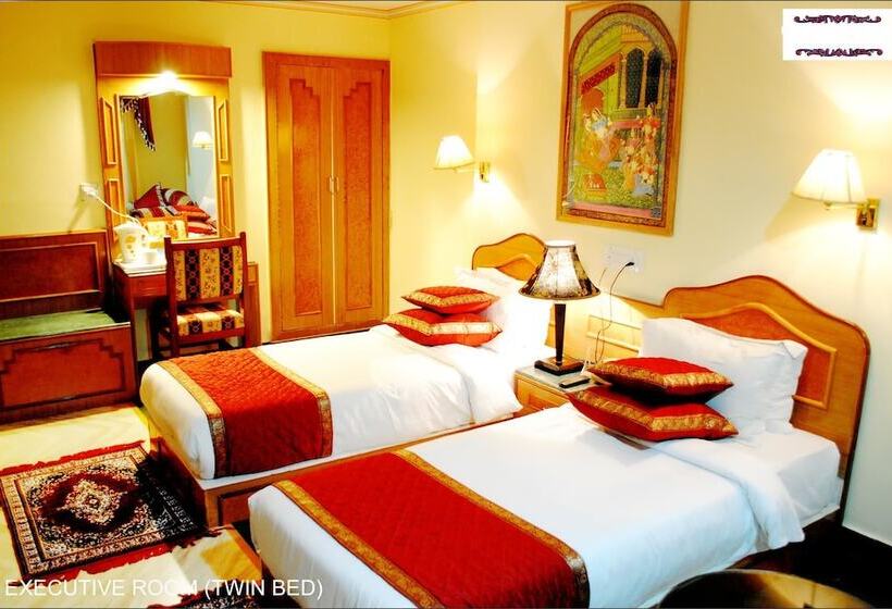 Hotel Fort Chandragupt Jaipur