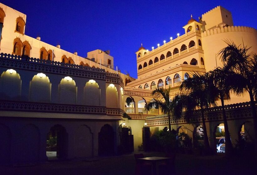 Hotel Fort Chandragupt Jaipur