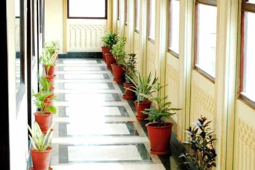 Hotel Fort Chandragupt Jaipur