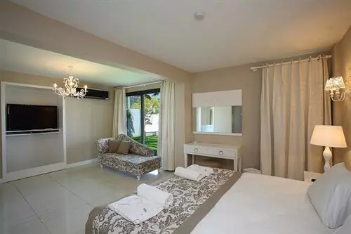 ホテル Grand Yazici Torba Beach